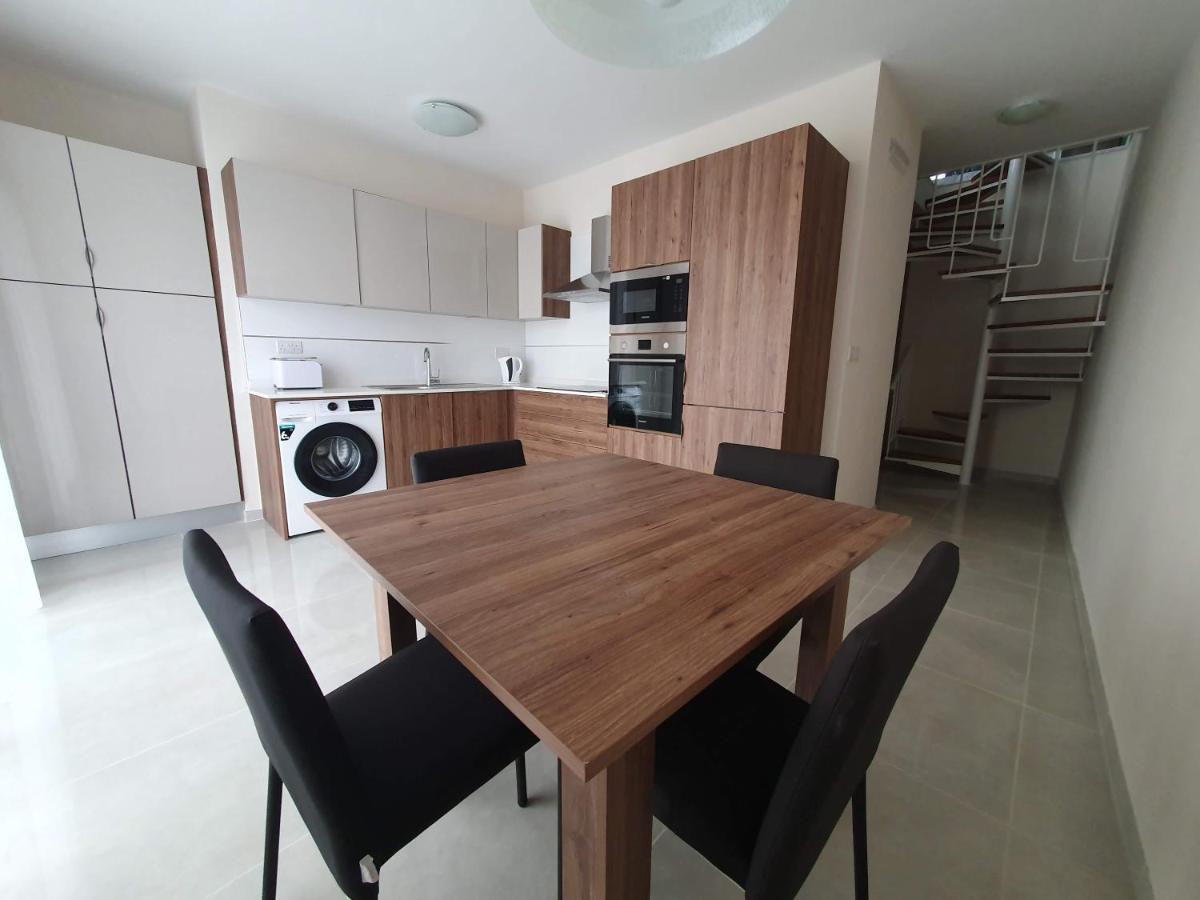 Marbella Holiday Apartments - Seafront - Wifi Marsaskala Exterior foto